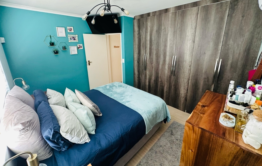 3 Bedroom Property for Sale in Sonstraal Heights Western Cape